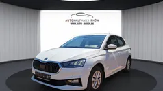 Weiss Gebraucht 2023 Skoda Fabia Ambition Kleinwagen | 17.990 € (Guter Preis)