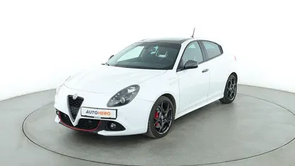 Weiß Gebraucht 2018 Alfa Romeo Giulietta Veloce Limousine | 21.070 € (Fairer Preis)