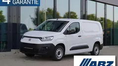 Weiß Gebraucht 2024 Fiat Doblò Van / Kleinbus | 21.301 € (Fairer Preis)