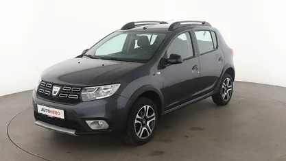 Grau Gebraucht 2018 Dacia Sandero Celebration Kleinwagen | 9.540 € (Fairer Preis)