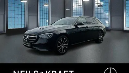 Gebraucht Mercedes E300 Avantgarde 320 PS (235 kW) 2022 Schwarz Kombi