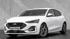 Frozen white uni Gebraucht 2024 Ford Focus ST-Line X Limousine | 26.125 € (Guter Preis)