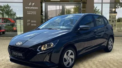 Gebraucht Hyundai i20 Select 79 PS (58 kW) 2025 Aurora grey Kleinwagen