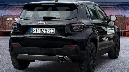 Occasion Jeep Avenger Altitude 101 PK (74 kW) 2024 Zwart SUV