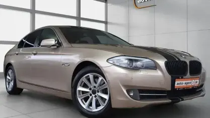 Używany BMW 520 Sport Line 244 KM (179 kW) 2010 Beżowy Sedan/Limuzyna