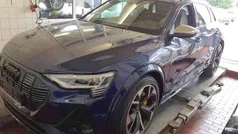 Navarrablau metallic Gebraucht 2022 Audi e-tron Ambiente SUV | 44.140 € (Superpreis)