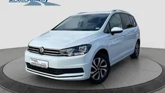 Pure white (weiß) Gebraucht 2021 VW Touran Active Van / Kleinbus | 24.980 € (Fairer Preis)