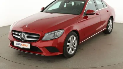 Gebraucht Mercedes C180 Avantgarde 156 PS (114 kW) 2019 Rot Limousine