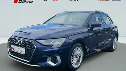 Używany Audi A3 Advanced 150 KM (110 kW) 2022 Niebieski Sedan/Limuzyna
