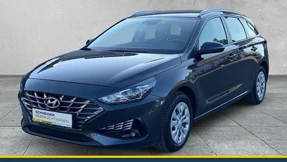 Grau Gebraucht 2024 Hyundai i30 Kombi | 17.890 € (Fairer Preis)