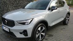 Grau Gebraucht 2024 Volvo XC40 Plus SUV | 37.990 € (Fairer Preis)