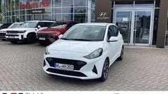 Weiss Gebraucht 2024 Hyundai i10 Trend Kleinwagen | 17.490 € (Fairer Preis)
