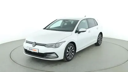 Gebraucht VW Golf VIII Active 150 PS (110 kW) 2022 Weiß Limousine