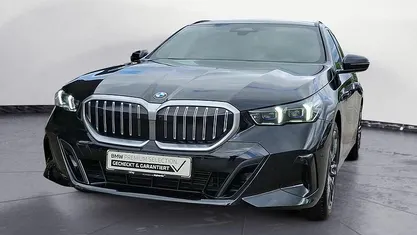 Schwarz Gebraucht 2025 BMW 520 Comfort Edition Kombi | 47.450 € (Fairer Preis)