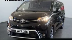Graphitschwarz metallic Gebraucht 2023 Toyota Proace Verso Comfort Kombi | 34.980 € (Guter Preis)