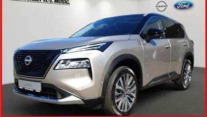 Silber schwarz Gebraucht 2024 Nissan X-Trail Tekna+ SUV | 38.995 € (Fairer Preis)