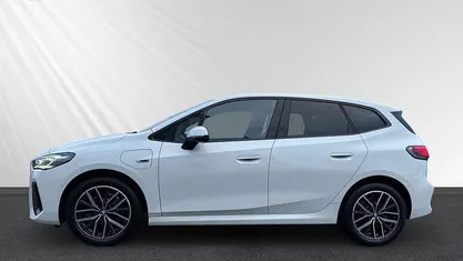 Gebraucht BMW 225 Active Tourer M Sport 136 PS (100 kW) 2022 Weiss Van / Kleinbus