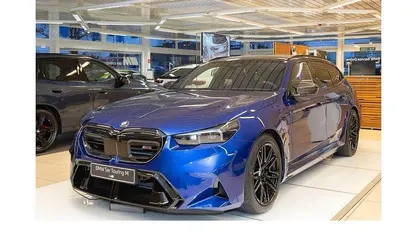 Blau Neu 2025 BMW M5 M Sport Kombi | 144.990 € (Guter Preis)