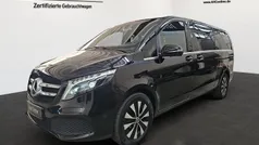 Obsidianschwarz metallic Gebraucht 2023 Mercedes V300 Van / Kleinbus | 58.429 € (Superpreis)
