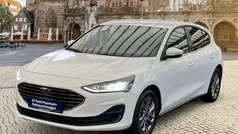 Weiß Gebraucht 2022 Ford Focus Titanium Limousine | 18.950 € (Guter Preis)