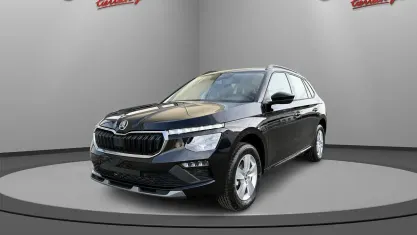 Neu Skoda Kamiq Selection 116 PS (85 kW) 2026 Graphitegrau metallic SUV