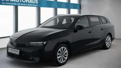 Gebraucht Opel Astra Business Elegance 131 PS (96 kW) 2024 Schwarz Kleinwagen