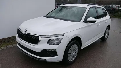 Candyweiß Neu 2025 Skoda Kamiq Selection SUV | 22.690 € (Guter Preis)