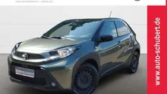 6w4)/ black mica (209) (gruen Gebraucht 2022 Toyota Aygo Pulse Kleinwagen | 13.990 € (Guter Preis)