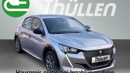 Gebraucht Peugeot e-208 Allure 100 kW (136 PS) 2023 Silber Kleinwagen