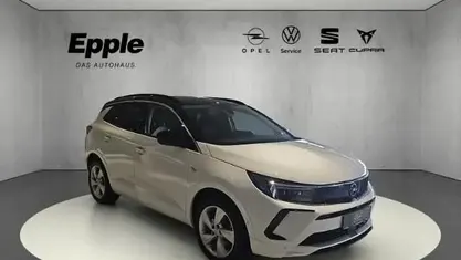 Second-hand Opel Grandland X Elegance 181 CP (133 kW) 2023 SUV