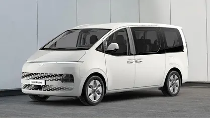 Gebraucht 2025 Hyundai Staria Trend Van / Kleinbus | 43.490 € (Fairer Preis)