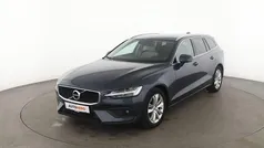 Blau Gebraucht 2020 Volvo V60 Momentum Kombi | 23.590 € (Fairer Preis)