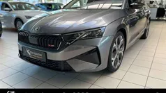 Graphitegrau metallic Gebraucht 2025 Skoda Octavia RS Kombi | 37.990 € (Guter Preis)