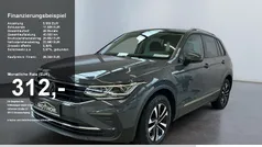 Grau Gebraucht 2021 VW Tiguan United SUV | 28.599 € (Fairer Preis)