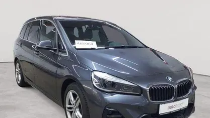 Gebraucht BMW 220 Gran Tourer M Sport 178 PS (130 kW) 2022 Mineralgrau metallic Van / Kleinbus