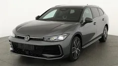 Diabas grau metallic Neu 2025 VW Passat R-line Kombi | 48.495 € (Fairer Preis)