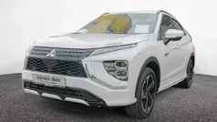 Weiß Gebraucht 2022 Mitsubishi Eclipse Cross Select SUV | 22.450 € (Fairer Preis)