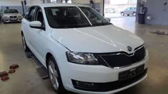 Weiß Gebraucht 2018 Skoda Rapid Active Kombi | 11.990 € (Fairer Preis)