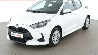 Gebraucht Toyota Yaris Business Edition 116 PS (85 kW) 2022 Weiß Kleinwagen