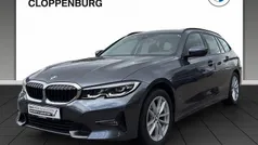 Mineralgrau Gebraucht 2022 BMW 320 Sport Line Kombi | 27.980 € (Superpreis)