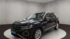 Deep black perleffekt Gebraucht 2024 VW T-Roc Style SUV | 29.900 € (Fairer Preis)