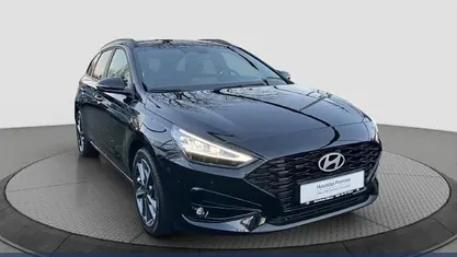 Gebraucht Hyundai i30 Advantage 140 PS (102 kW) 2024 Schwarz Kombi
