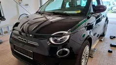 Schwarz Gebraucht 2023 Fiat 500e Kleinwagen | 21.899 € (Fairer Preis)