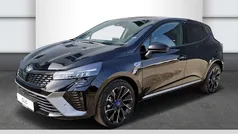 Black pearlschwarz metallic Gebraucht 2024 Renault Clio V Esprit Alpine Limousine | 20.989 € (Fairer Preis)