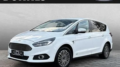 Weiß (frostweiß) Gebraucht 2019 Ford S-MAX S Van / Kleinbus | 25.995 € (Fairer Preis)