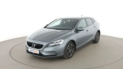 Gebraucht Volvo V40 Momentum 152 PS (111 kW) 2018 Grau Kombi