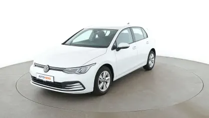 Gebraucht VW Golf VIII Life 2024 Weiß Limousine