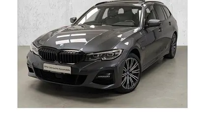 Gebraucht BMW 330e M Sport 252 PS (185 kW) 2021 Kombi