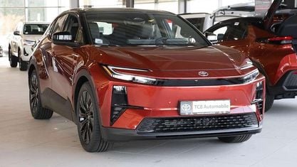 Neu Toyota C-HR+ Lounge 252 kW (343 PS) 2026 Metal oxide / schwarz SUV