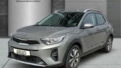 Grün Gebraucht 2021 Kia Stonic Vision SUV | 16.990 € (Guter Preis)